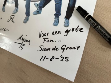 Poster handtekening detail